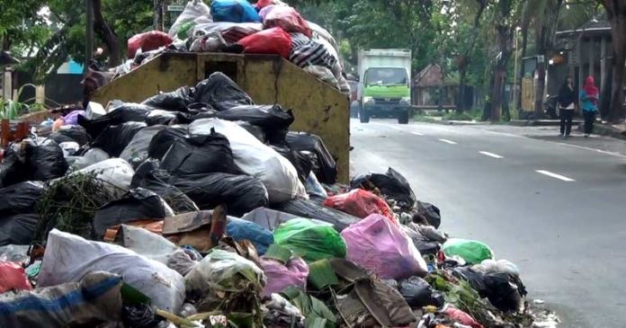 Dewan Lobar Pertanyakan Penanganan Sampah
