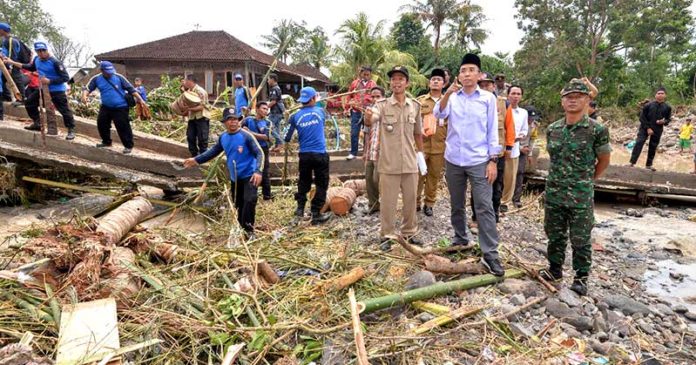 Gubernur NTB Tinjau Korban Banjir Lombok Timur