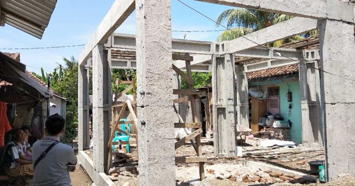 Pungli Pembangunan Rumah Korban Gempa