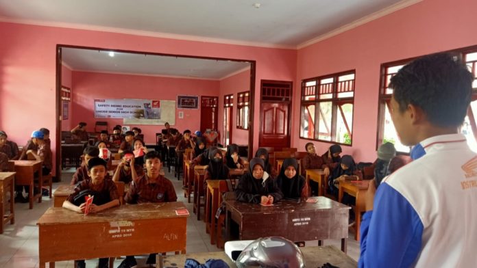 Edukasi SMPN 19 Mataram